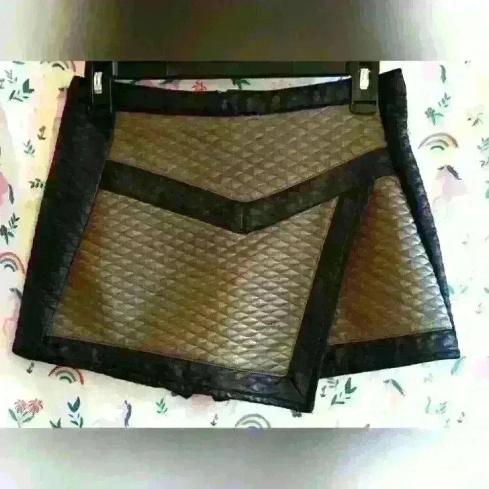 NWOT The Sloane Society Quilted Envelope Casual Streetwear Moto Goth Skort SZ 8